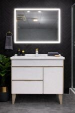 Washroom Cabinet 111 - Image 4