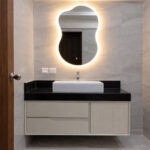 Washroom Cabinet 101 - Image 2