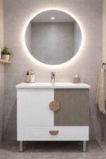 Washroom Cabinet 112 - Image 4