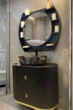 Washroom Cabinet 103 - Image 4