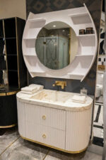 Washroom Cabinet 103 - Image 3