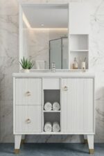 Washroom Cabinet 106 - Image 3