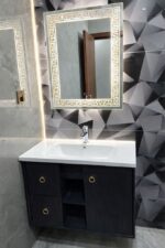 Washroom Cabinet 106 - Image 6
