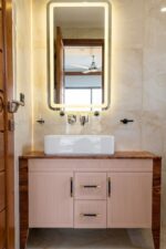 Washroom Cabinet 107 - Image 11